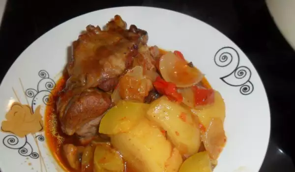 Свински джолан с картофи и зеленчуци с гювеч