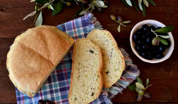Мързелив хляб с маслини