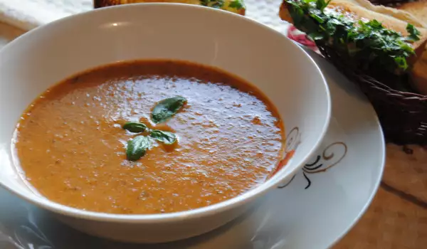 Богата доматена супа