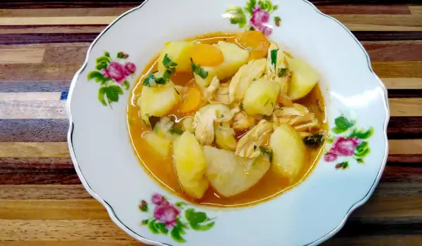 Традиционна картофена манджа с пилешко