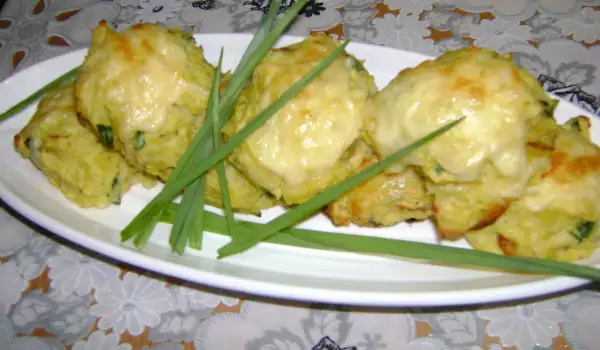 Печени картофени кюфтета с кашкавал и шунка