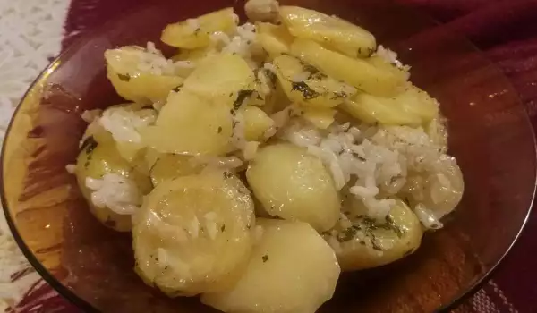Картофи с ориз на фурна