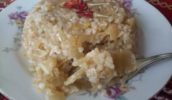 Постен ориз с кисело зеле