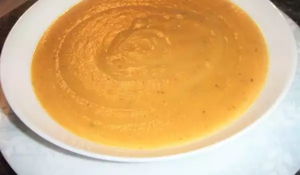 Картофена крем супа с тиквичка и морков
