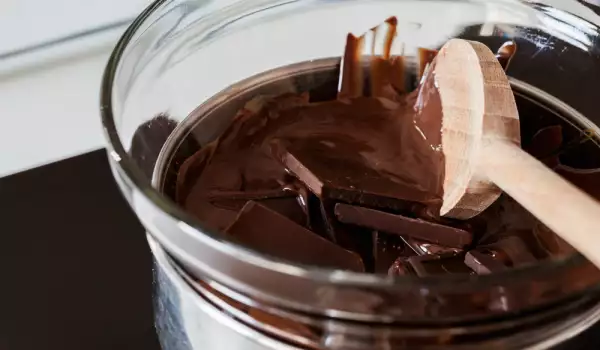 Как най-бързо да разтопим шоколад?