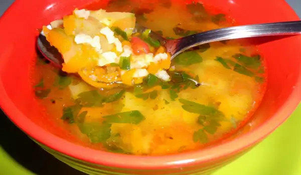 Постна супа с тиквички, ориз и моркови