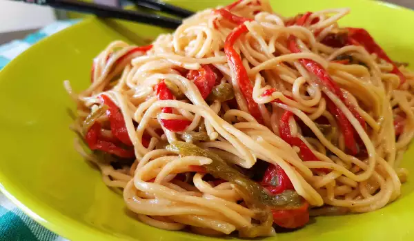Постни азиатски спагети