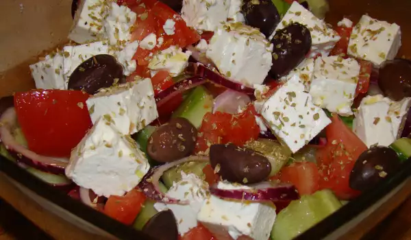 Класическа гръцка салата с каламата