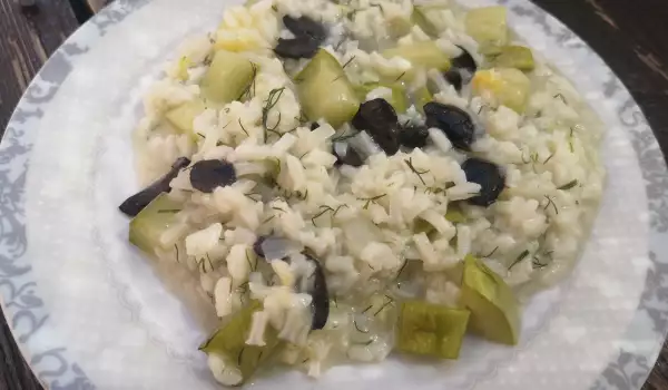 Ориз с маслини и тиквички