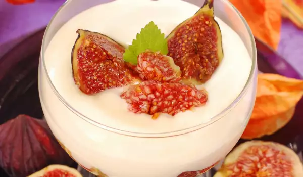Желиран десерт със смокини