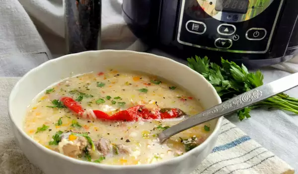 Пилешка супа със застройка в Crock-Pot