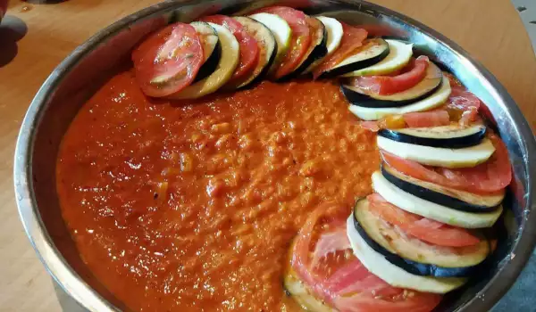 Рататуй в доматен сос