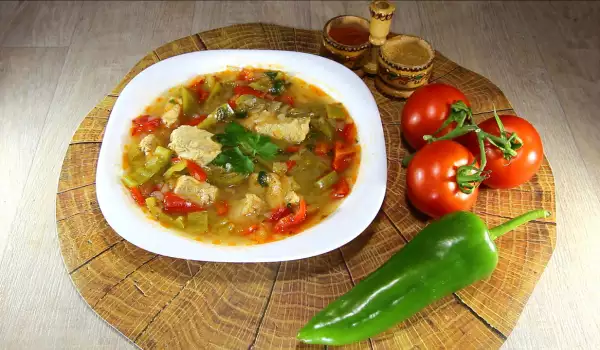 Манджа със свинско и зеленчуци