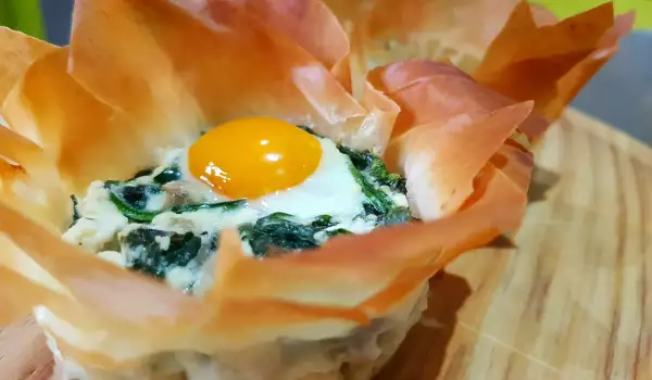 Спаначени гнезда с яйца