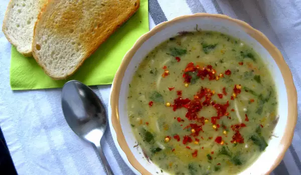 Зеленчукова супа със спанак