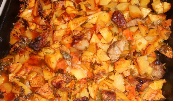 Свинско с картофи и моркови на фурна