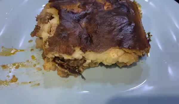 Запеканка с карфиол, кайма и пухкава заливка