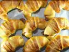 Сладки домашни кифлички с мармалад