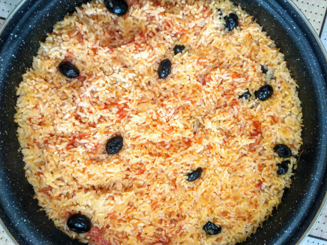 Постен ориз с маслини на фурна